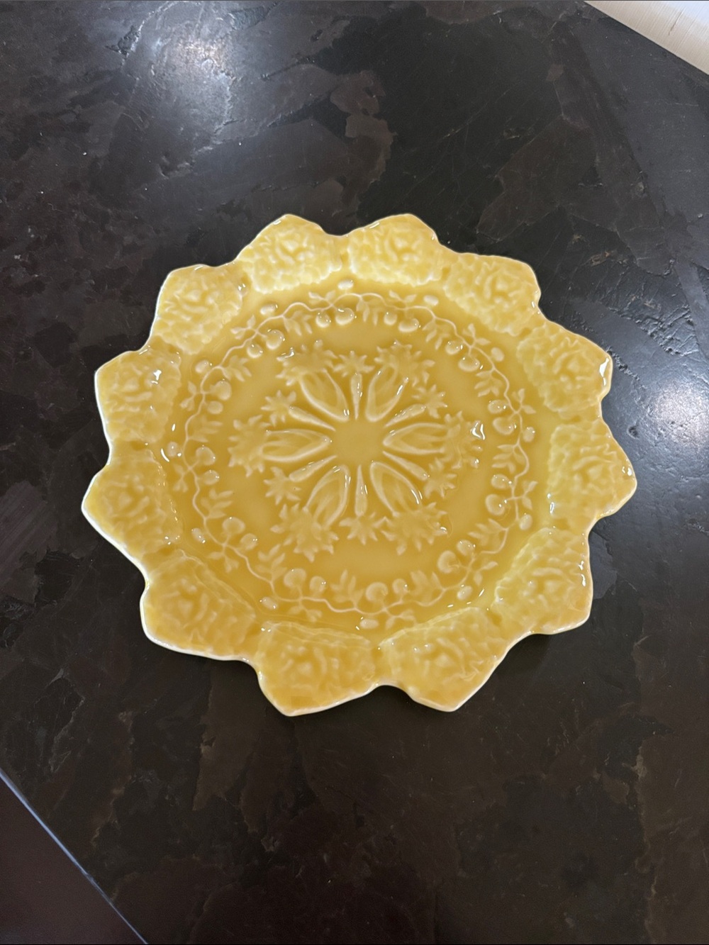 Bordallo Pinneiro Yellow Embossed Ceramic Salad sized Plate
